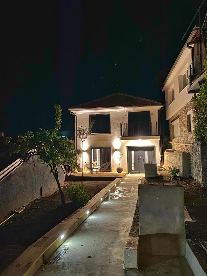 Wild Pear Old Town Boutique Accommodation Охрид Экстерьер фото